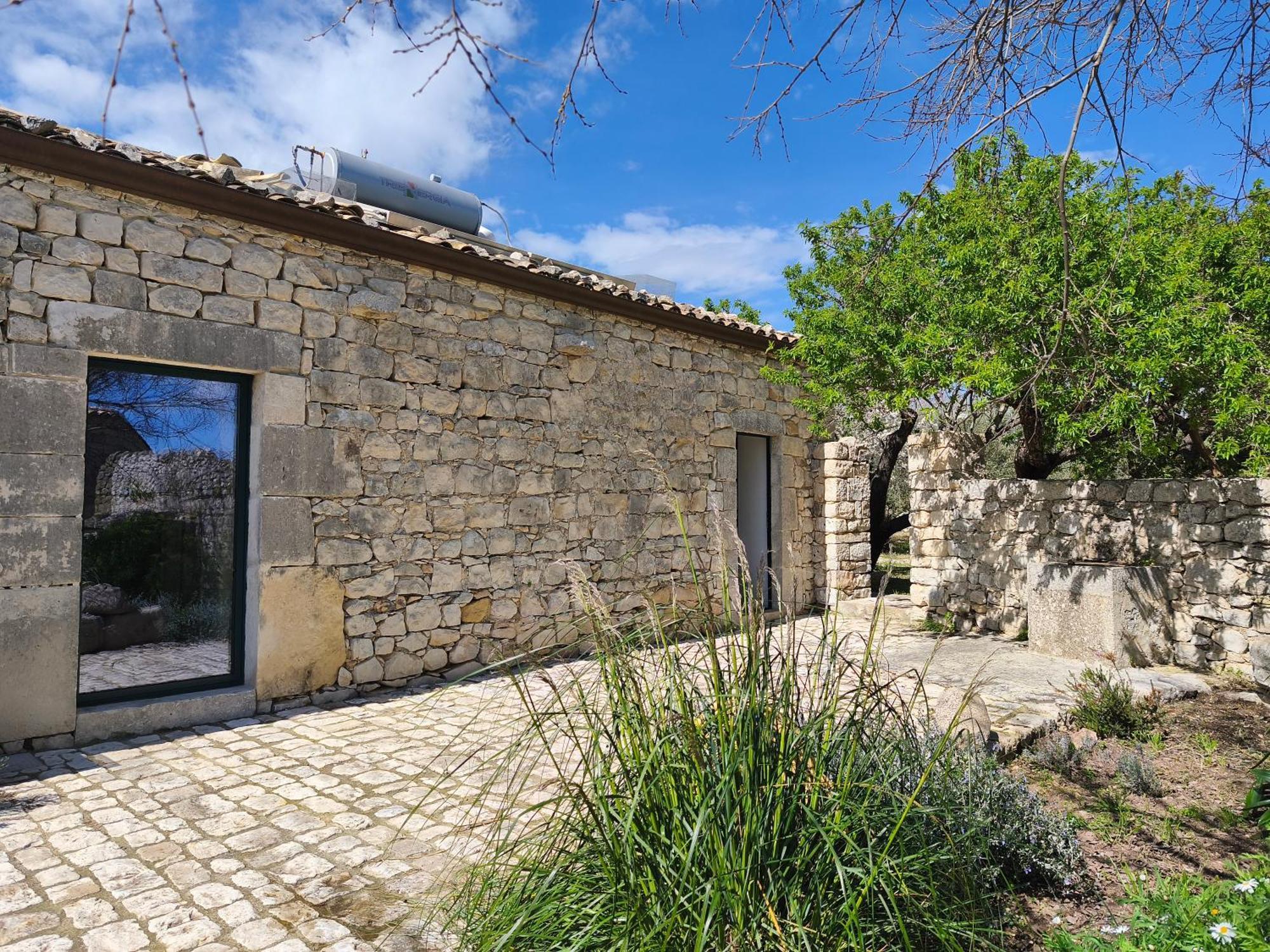 Agriturismo Fondo Paliemmu โมดิกา ภายนอก รูปภาพ